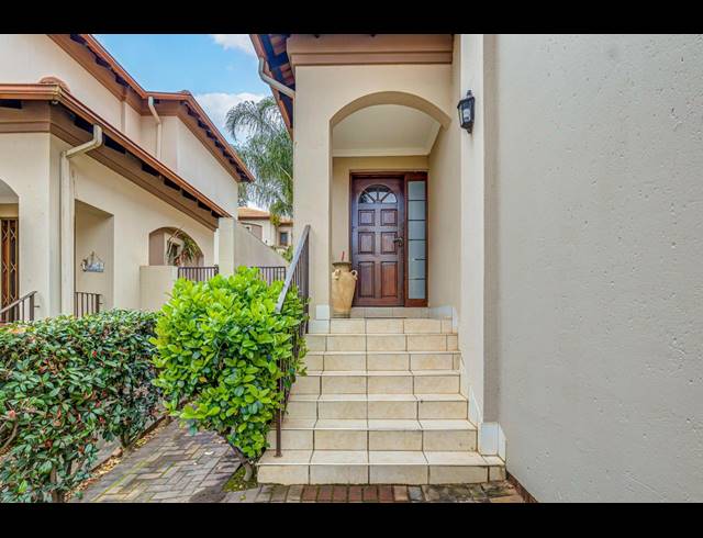 3 BEDROOM CLUSTER FOR SALE IN GLENVISTA